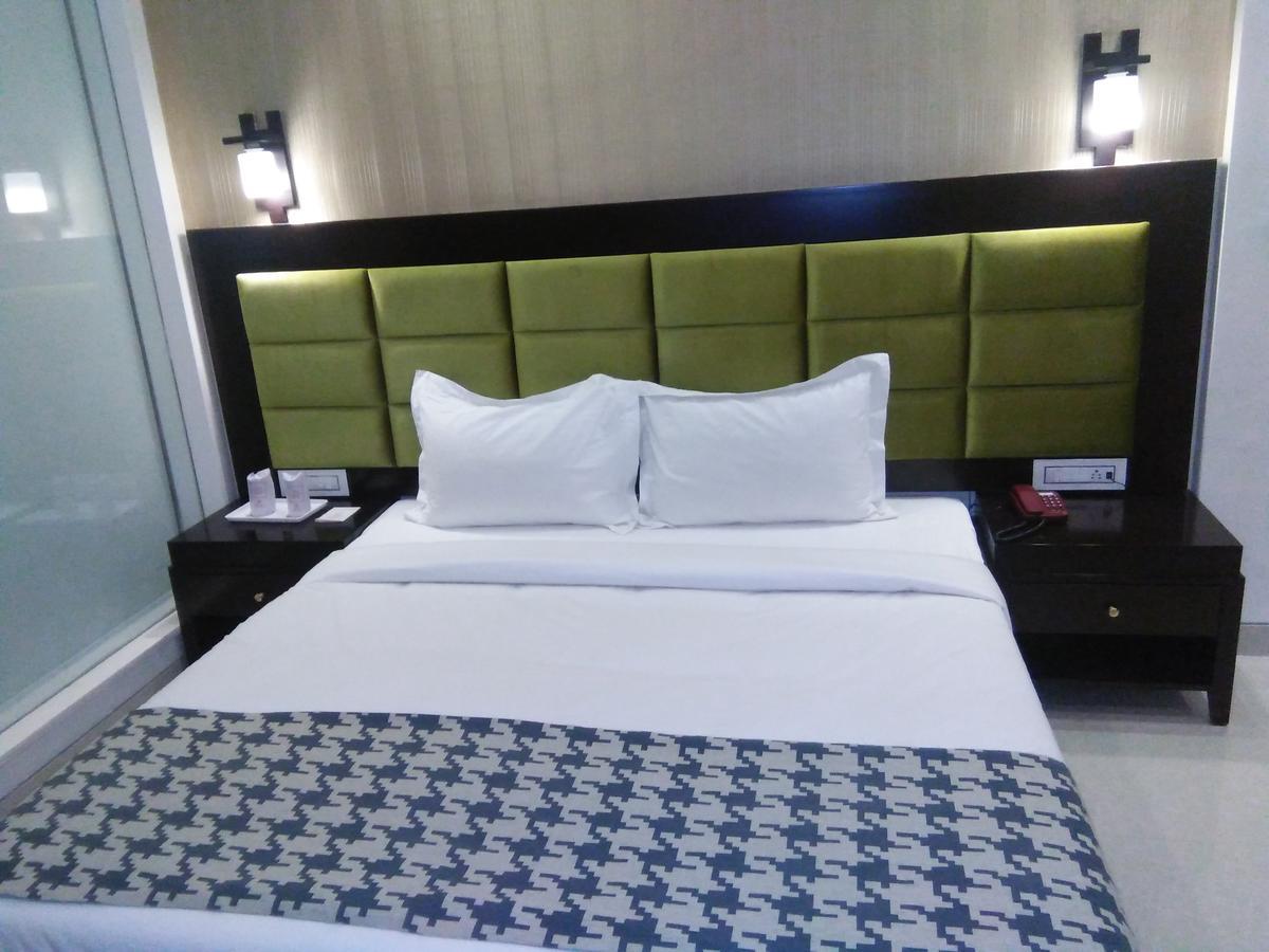 Silver Estate Resort Tikamgarh エクステリア 写真
