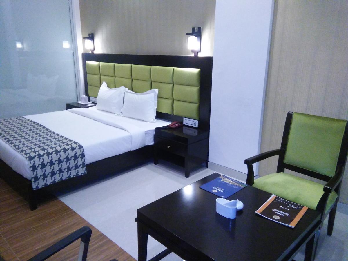 Silver Estate Resort Tikamgarh エクステリア 写真