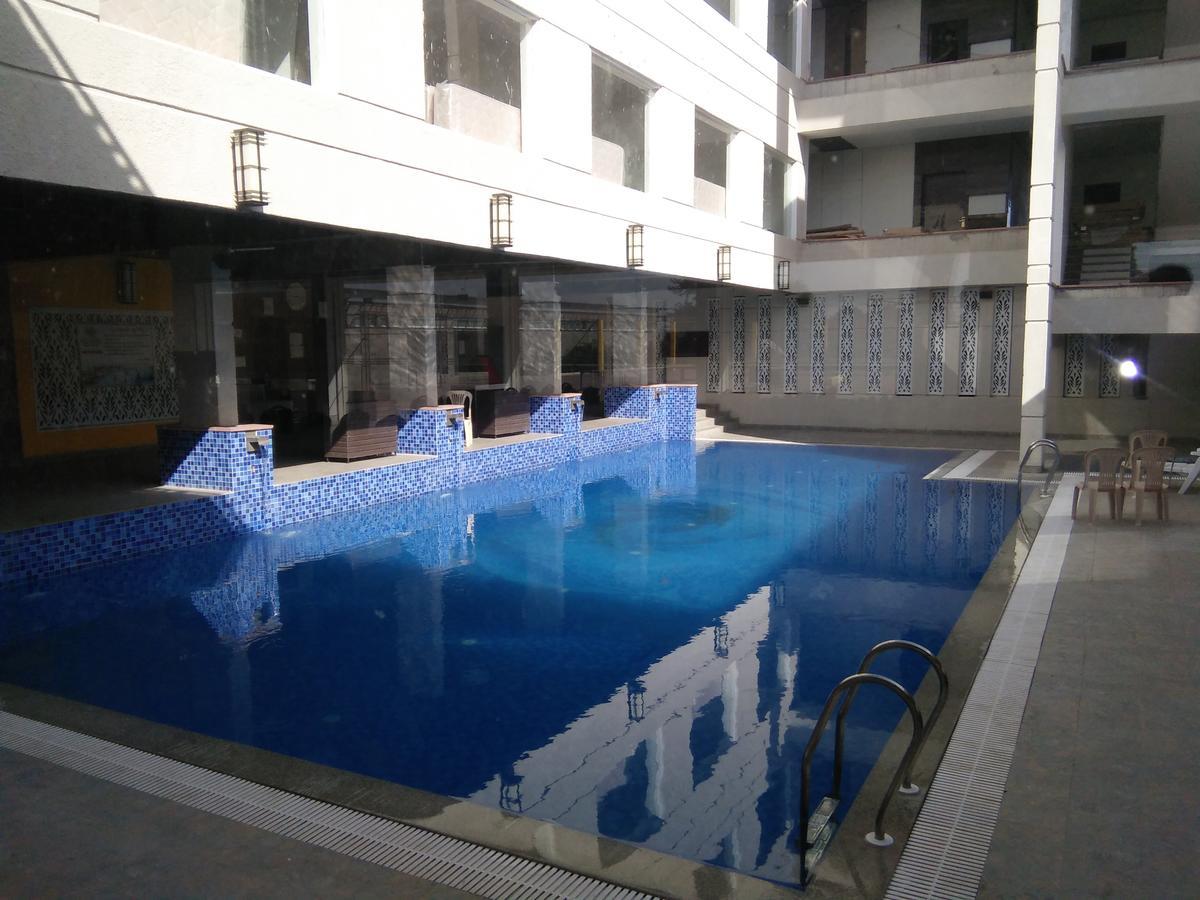Silver Estate Resort Tikamgarh エクステリア 写真