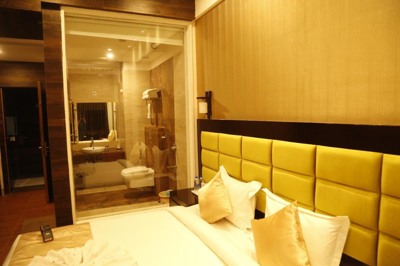 Silver Estate Resort Tikamgarh エクステリア 写真
