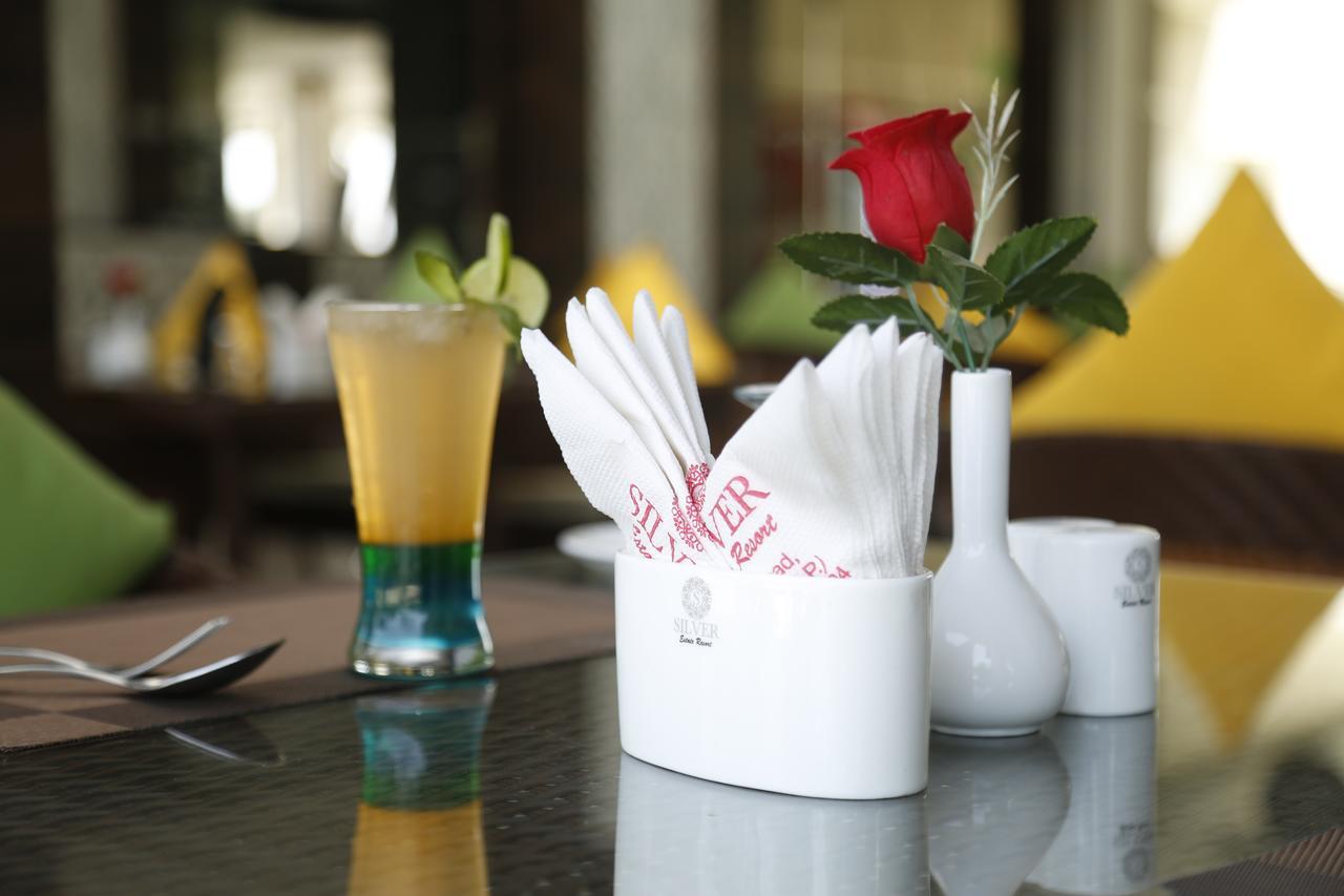 Silver Estate Resort Tikamgarh エクステリア 写真